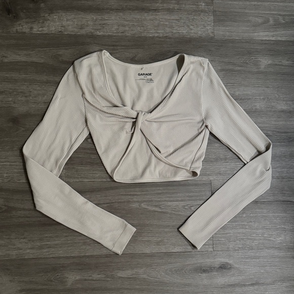 Garage Tops - Garage Twist Front Seamless Crop Top